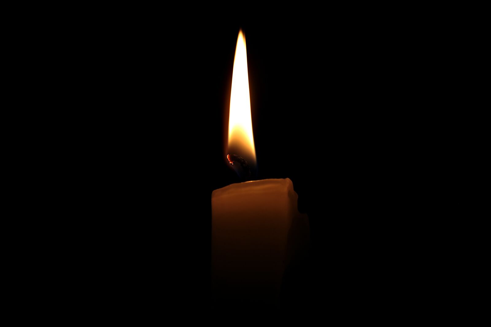 Pentax K-S2 sample photo. Candle, the flame, light photography