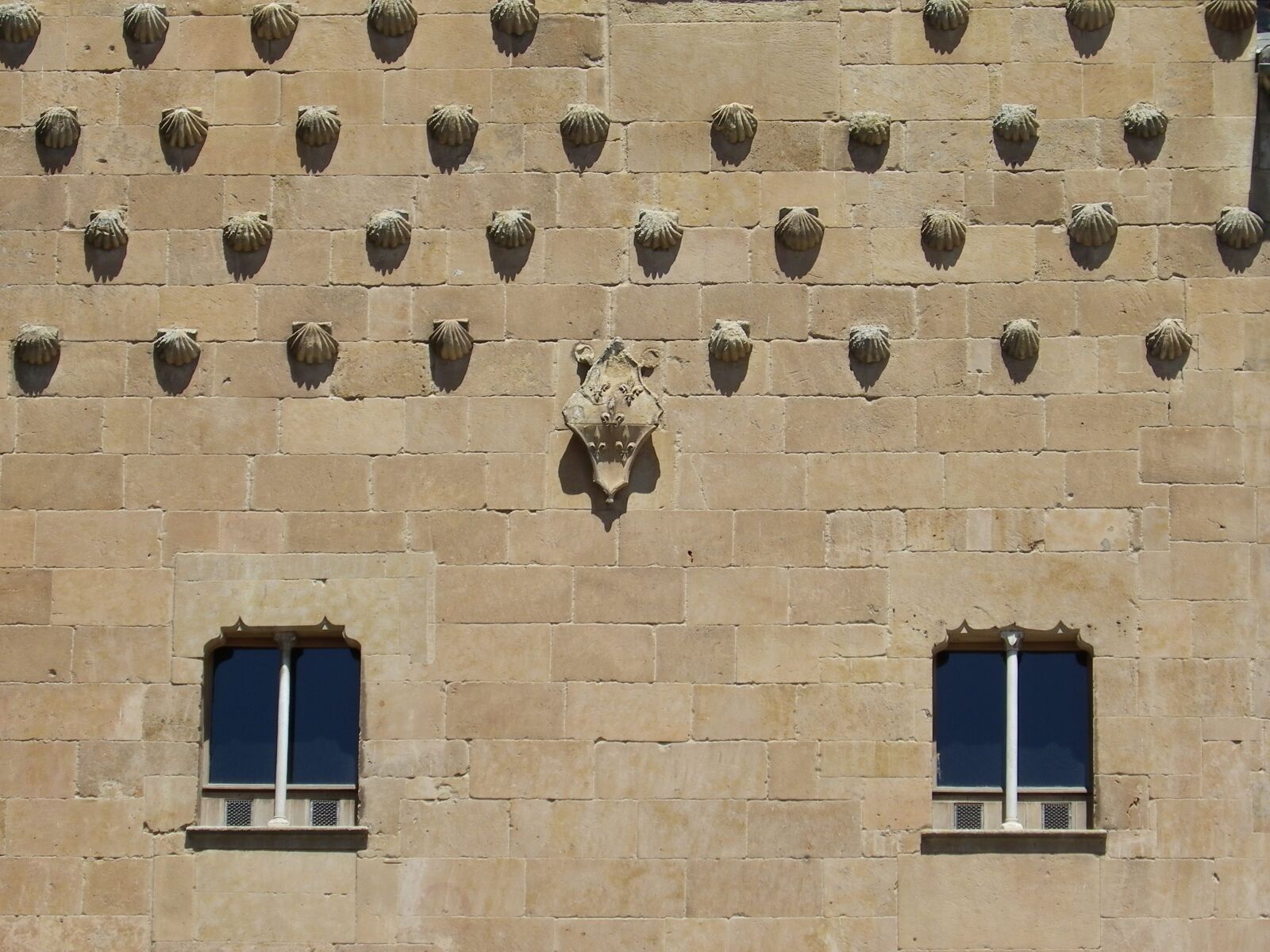 Pentax X90 sample photo. Wall, brown, portugal photography
