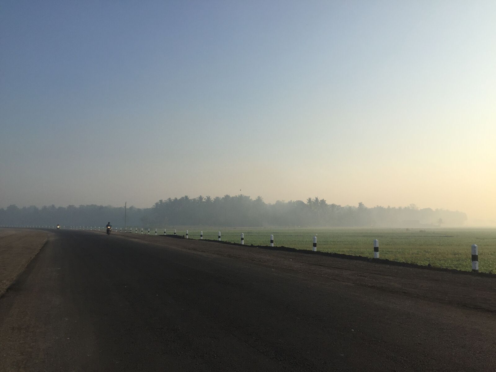 Apple iPhone 6 sample photo. Street, mist, outdoor photography