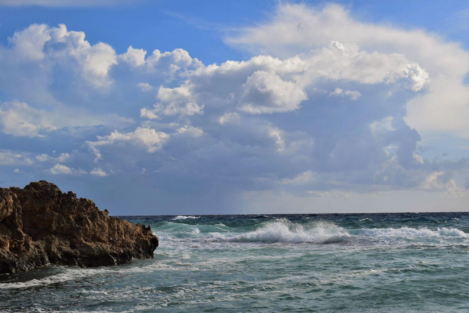 Nikon D3300 sample photo. Rocky coast, sea, waves photography