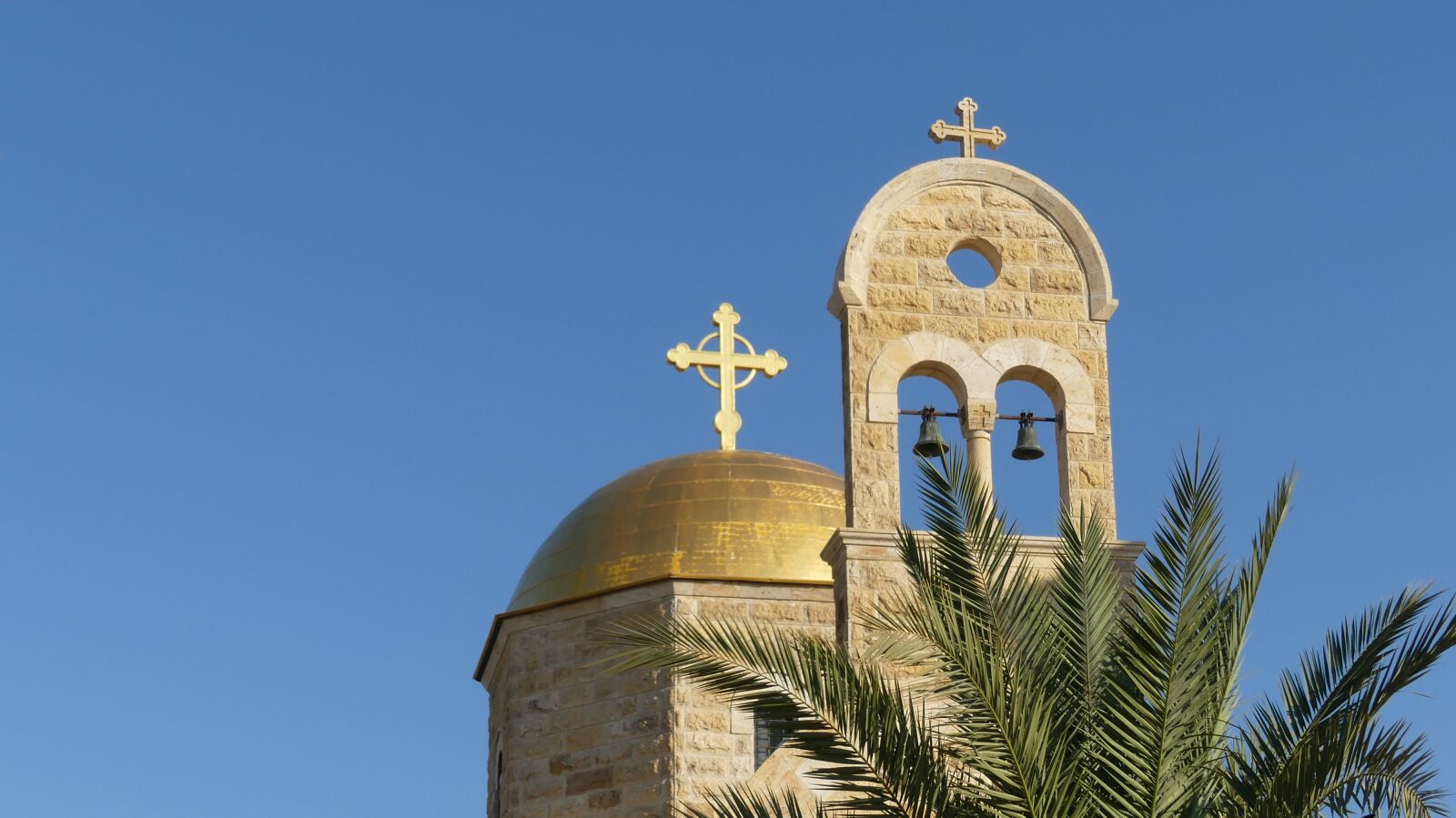 Panasonic Lumix DMC-FZ300 sample photo. Jordan, church, christianity photography