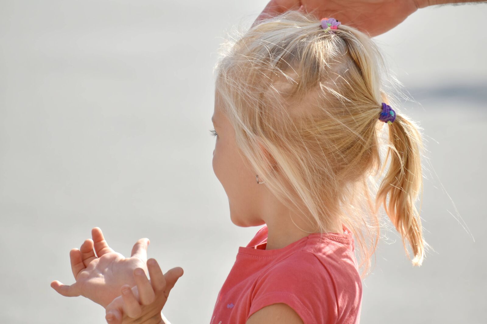 Nikon D5500 sample photo. Blonde hair, childhood, excitement photography