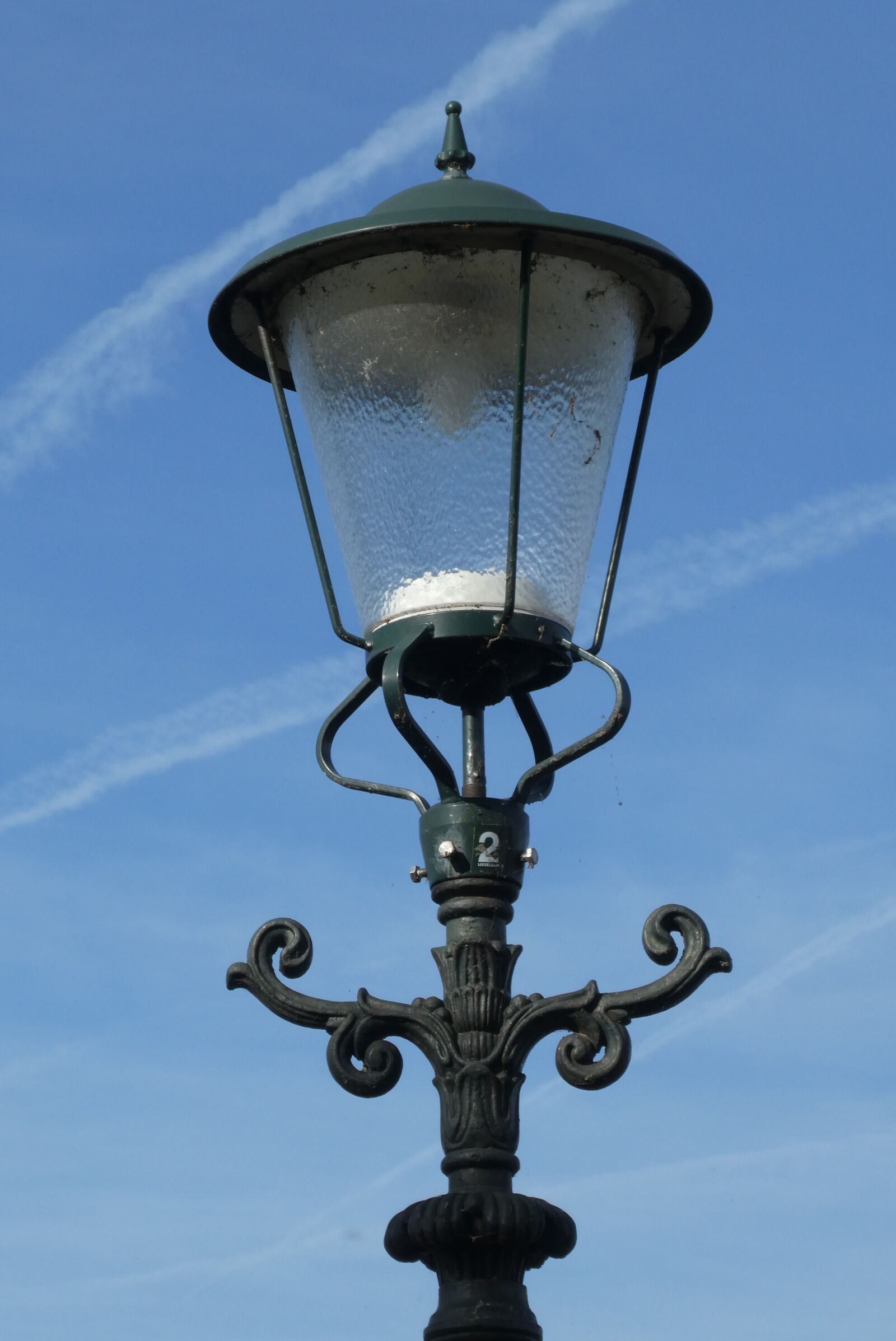Panasonic Lumix DC-ZS70 (Lumix DC-TZ90) sample photo. Lantern, light, dark photography