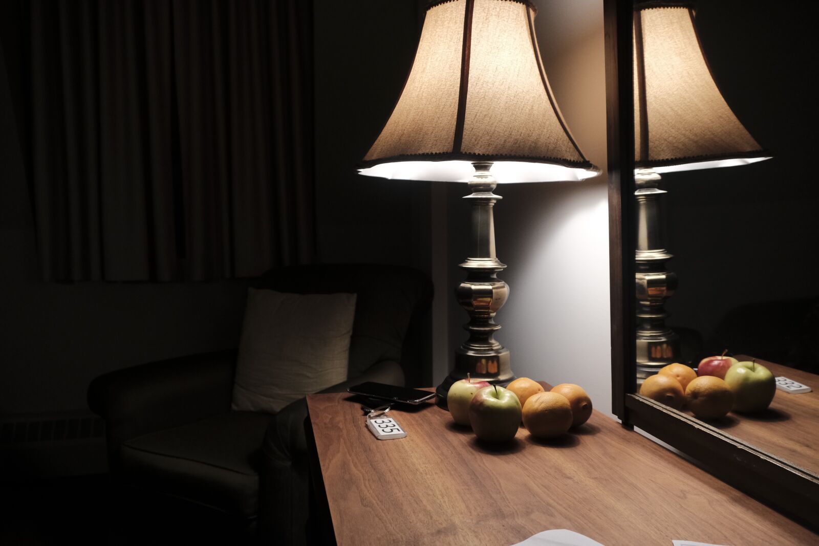 Fujifilm X-T20 sample photo. Hotel, lamp, bedroom photography