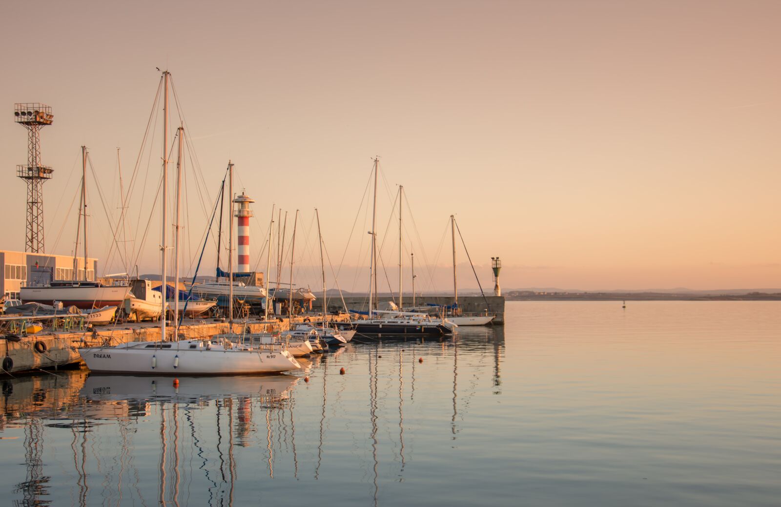 Nikon D7200 sample photo. Marina, yacht, water photography