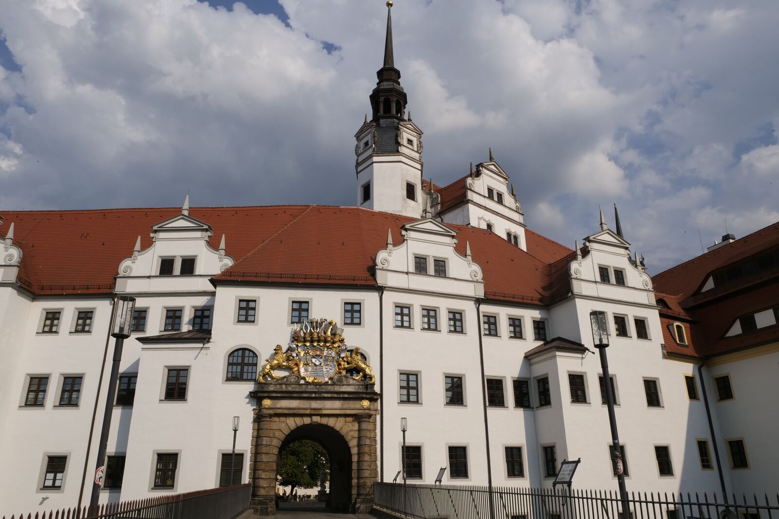 Panasonic Lumix DC-G9 sample photo. Architecture, building, castle photography
