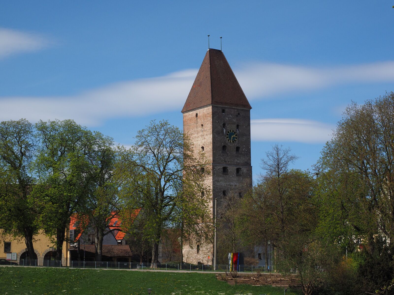 Olympus OM-D E-M1 + Olympus M.Zuiko Digital ED 12-40mm F2.8 Pro sample photo. Goose tower, tower, ulm photography