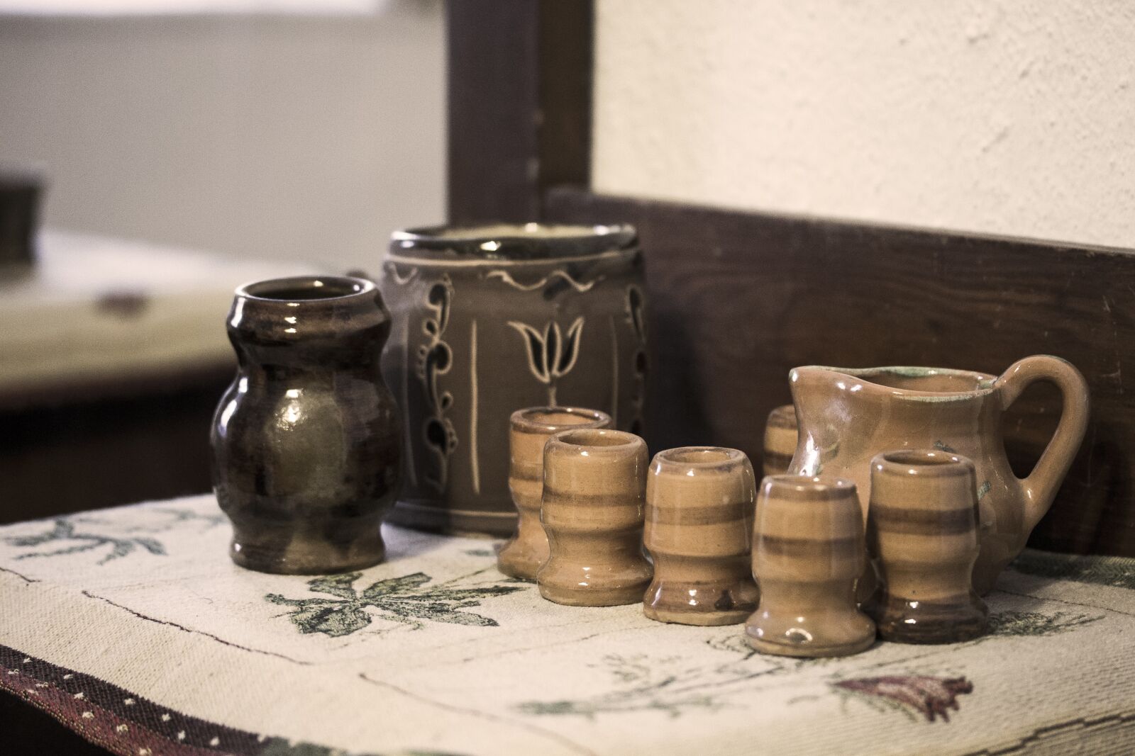 Canon EF-S 60mm F2.8 Macro USM sample photo. Glasses, mugs, apartment photography