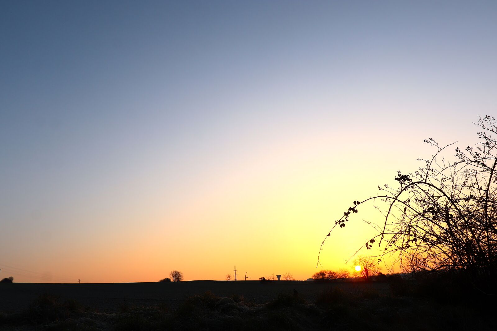 Canon EOS 800D (EOS Rebel T7i / EOS Kiss X9i) sample photo. Sunrise, winter landscape, winter photography