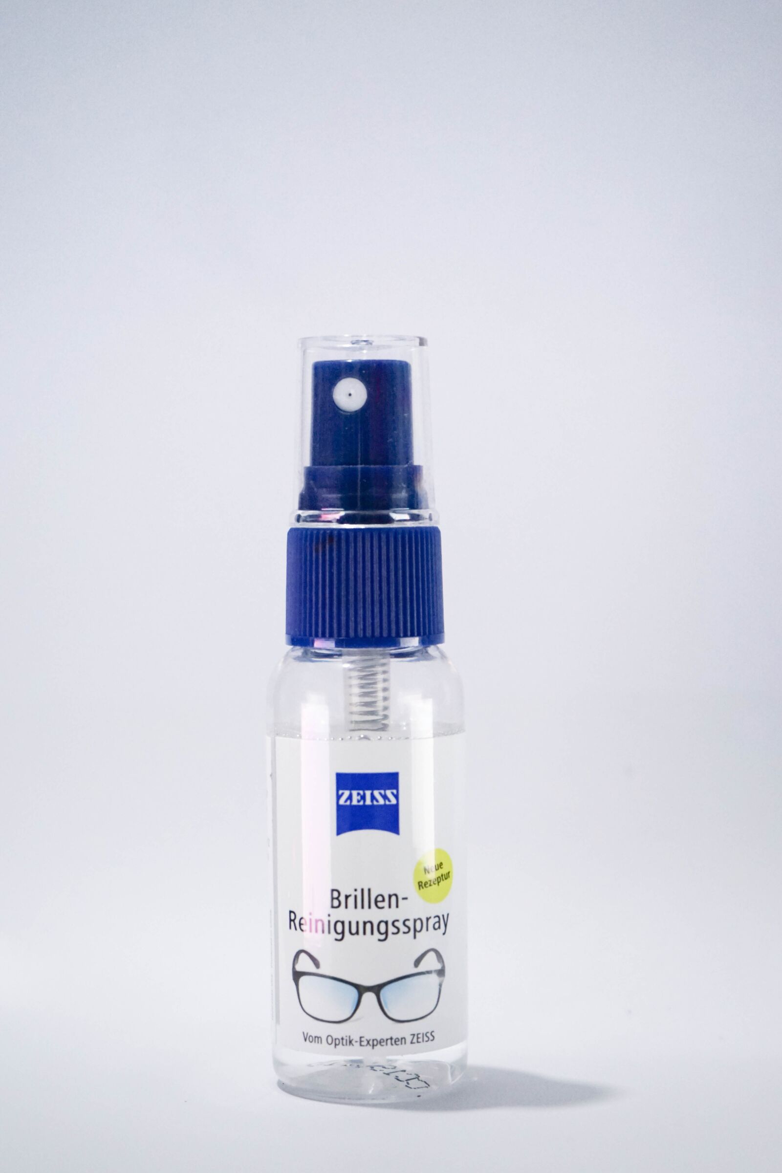 Sony a7 II + Sony FE 28-70mm F3.5-5.6 OSS sample photo. Zeiss, product photography, lens photography