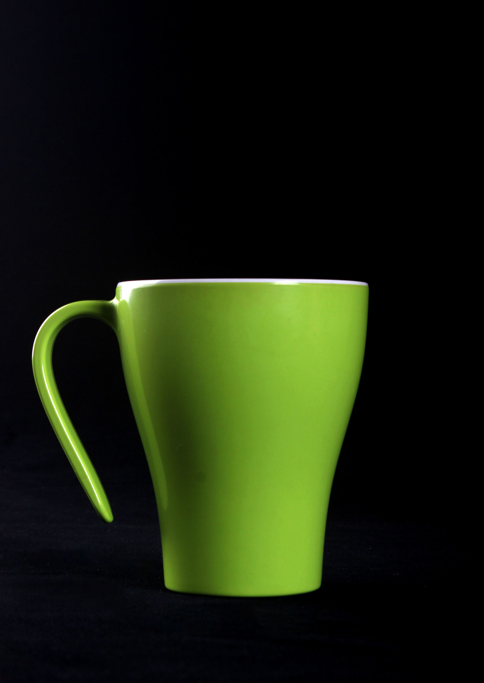 Canon EOS 600D (Rebel EOS T3i / EOS Kiss X5) sample photo. Green, ceramic, mug photography