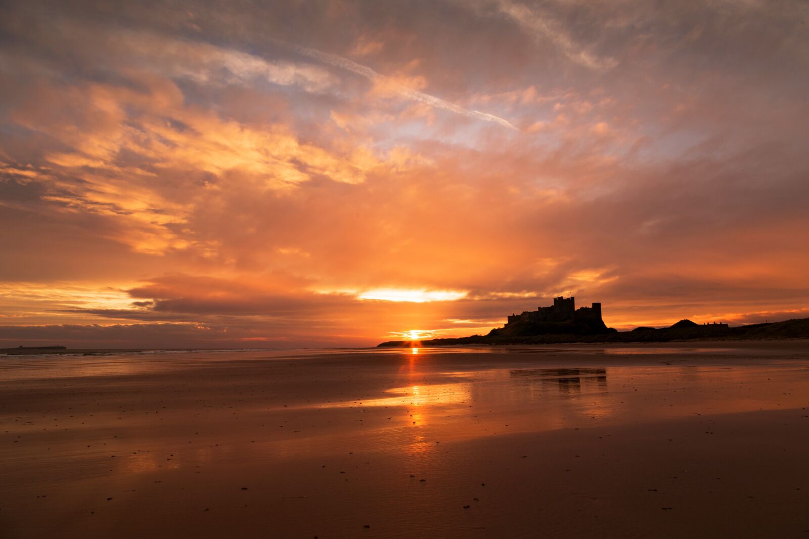 Canon EOS 6D + Canon EF 24-105mm F4L IS USM sample photo. Castle, sunrise, sunset photography