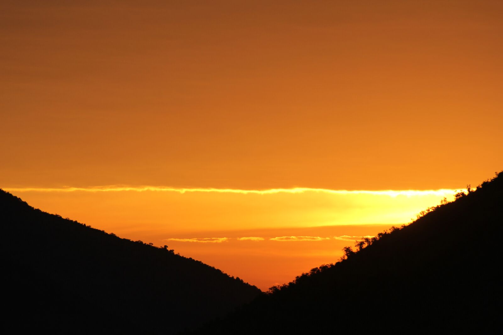 Canon EOS 60D sample photo. African, sunset, dusk photography
