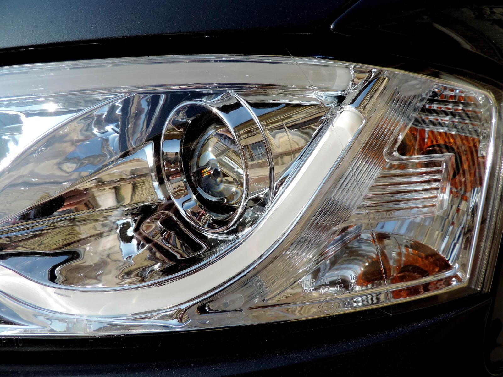 Nikon Coolpix P520 sample photo. Chrome, headlight, light, light photography