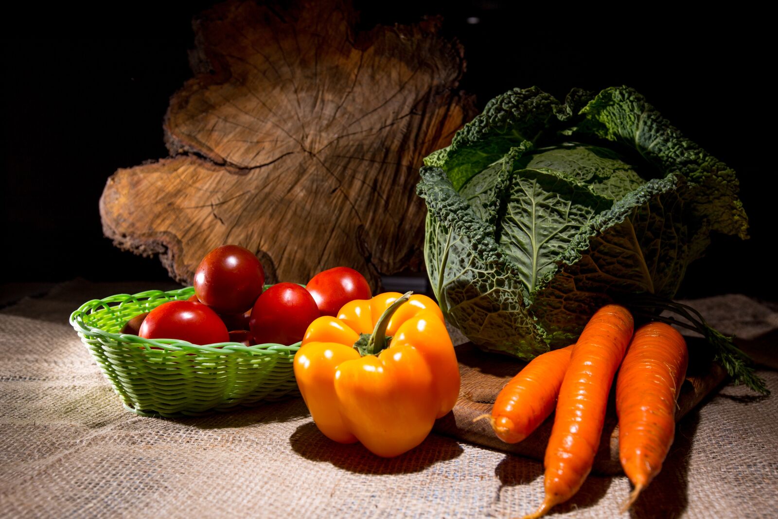 Canon EF 16-35mm F2.8L II USM sample photo. Vegetables, cabbage, still life photography