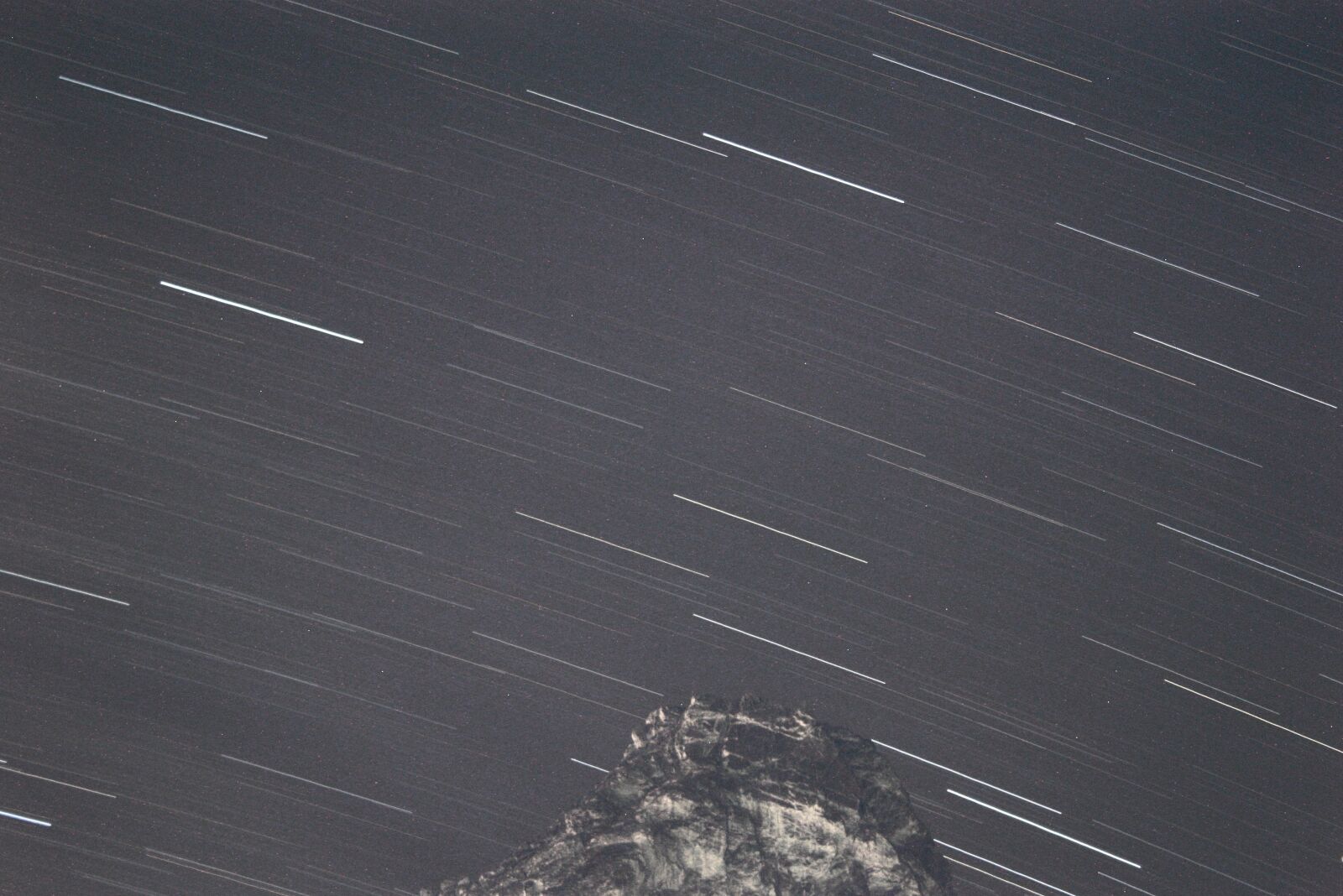 Canon EOS 1000D (EOS Digital Rebel XS / EOS Kiss F) sample photo. Star trails, star, sky photography