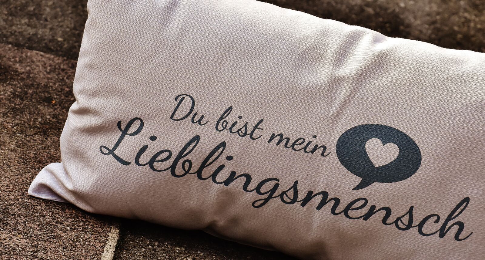 Nikon D7200 sample photo. Pillow, love, valentine's day photography