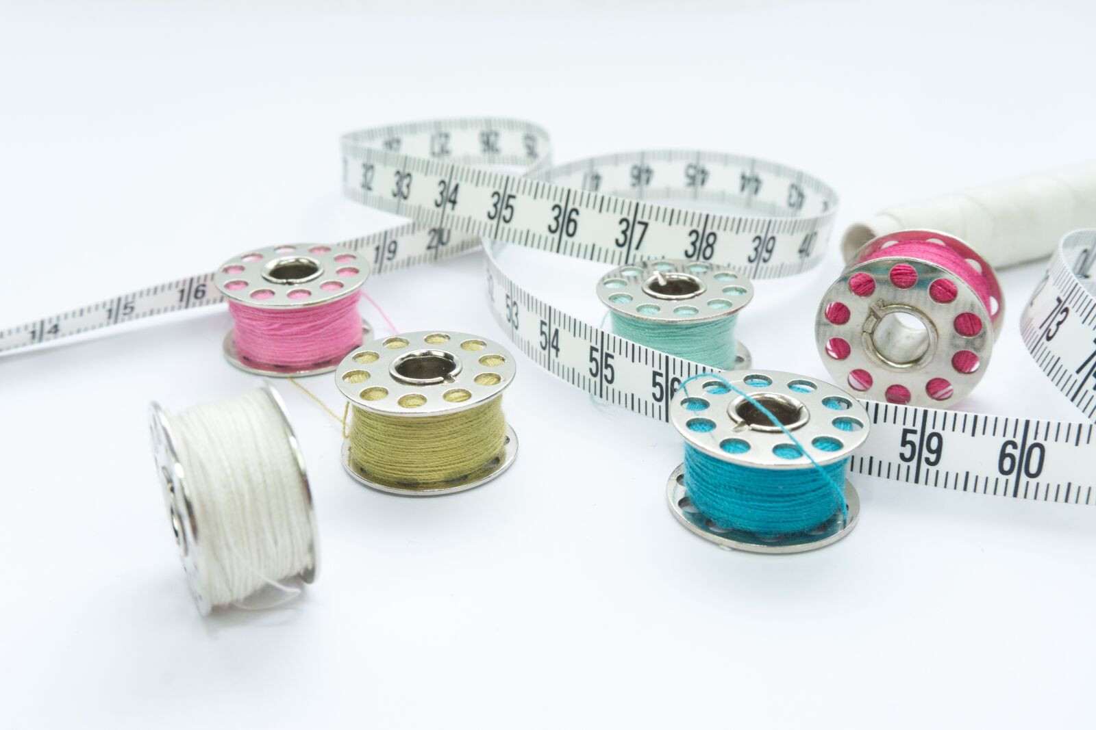 Sony E 16-50mm F3.5-5.6 PZ OSS sample photo. Sewing, tape measure, measure photography