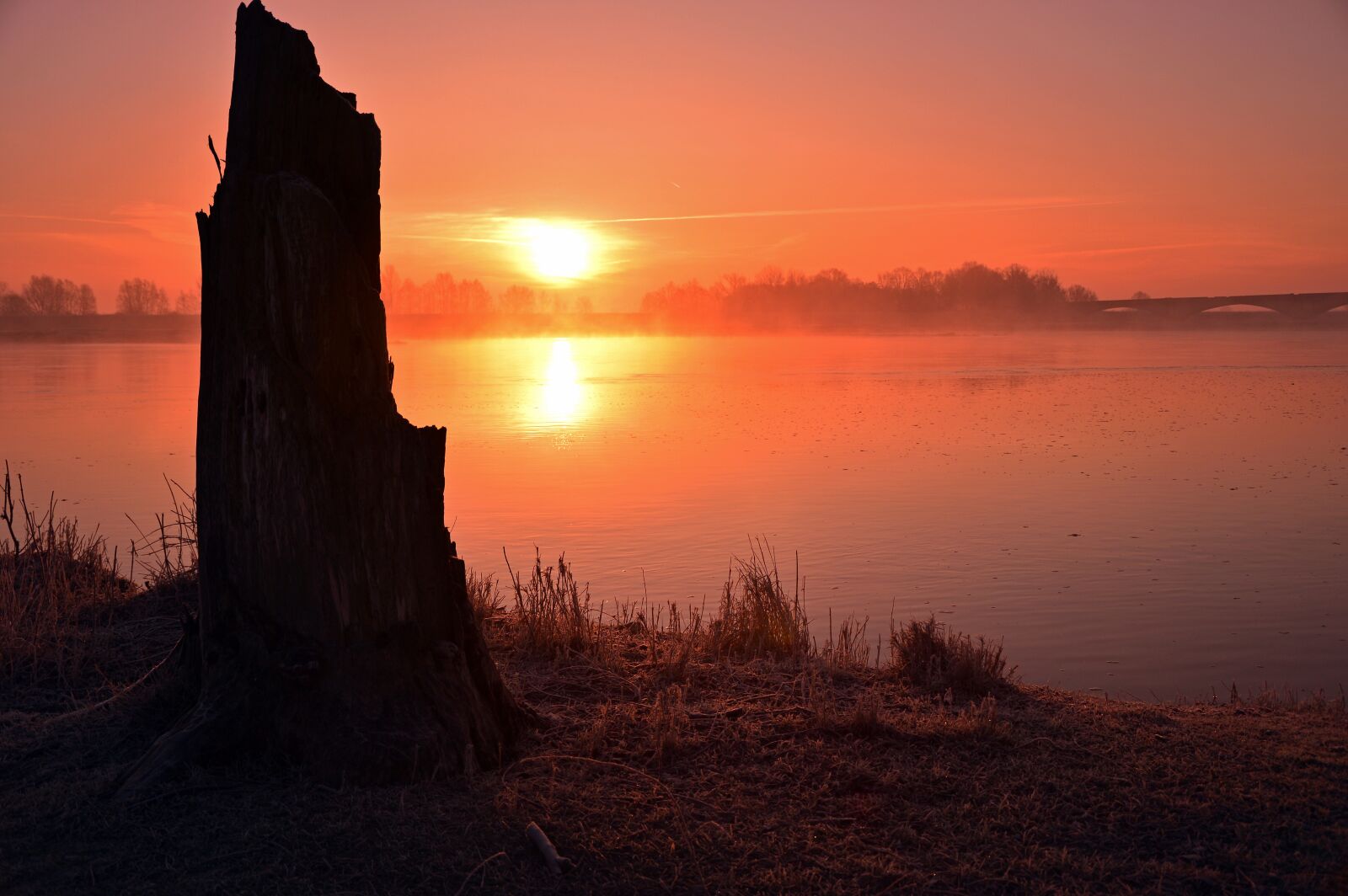 Nikon D3200 sample photo. Sunrise, river landscape, morgenrot photography