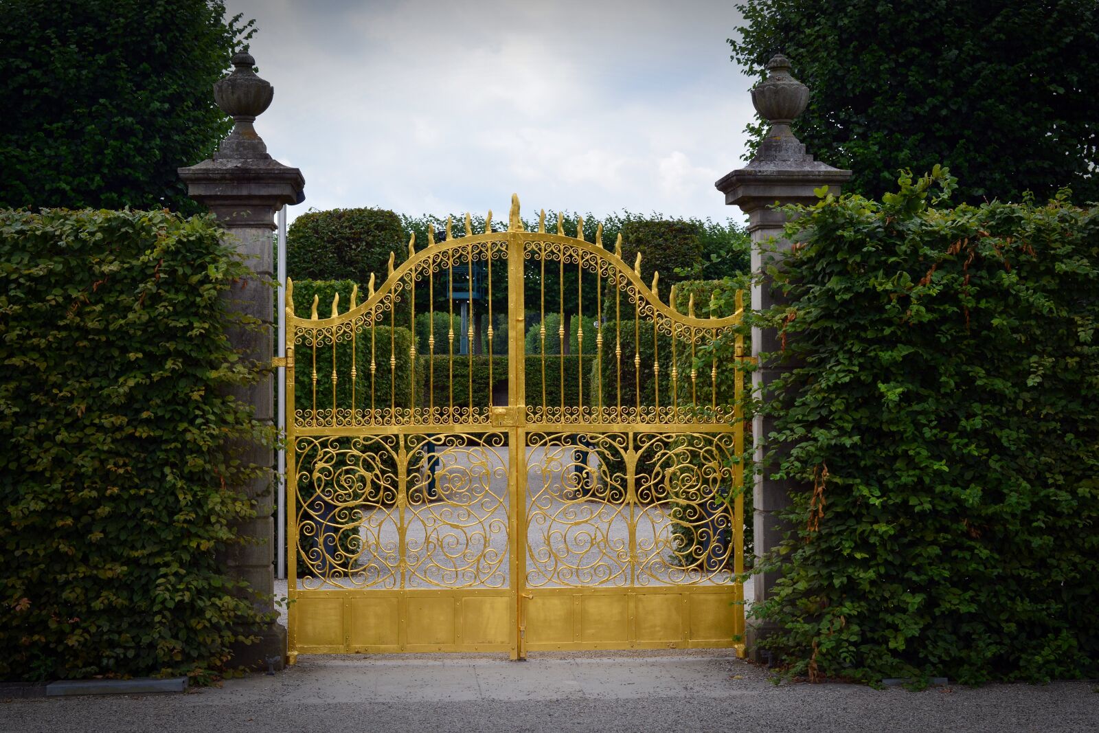 Nikon D5200 sample photo. Goal, gate, gold photography