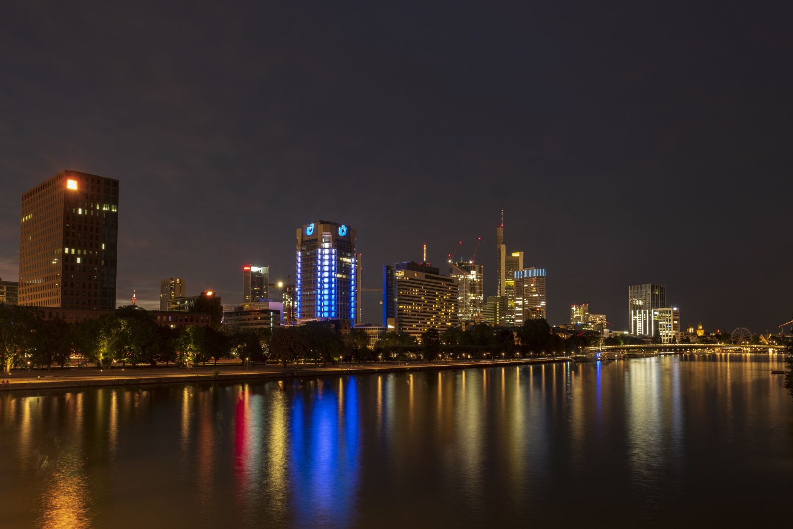 Fujifilm X-T2 sample photo. Skyline, skyscraper, skyscrapers photography