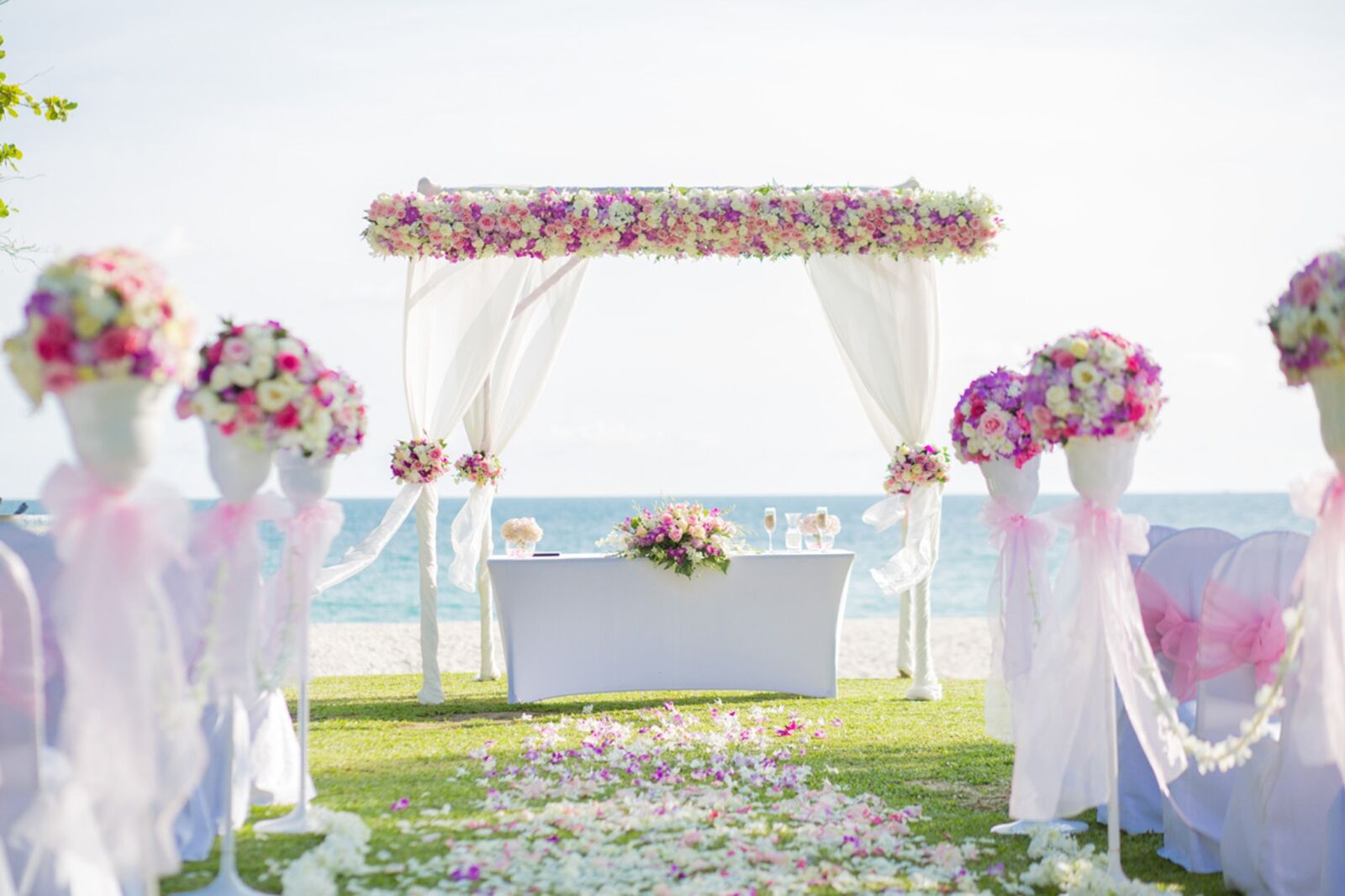 Canon EF 85mm F1.8 USM sample photo. Flower archway, beach wedding photography