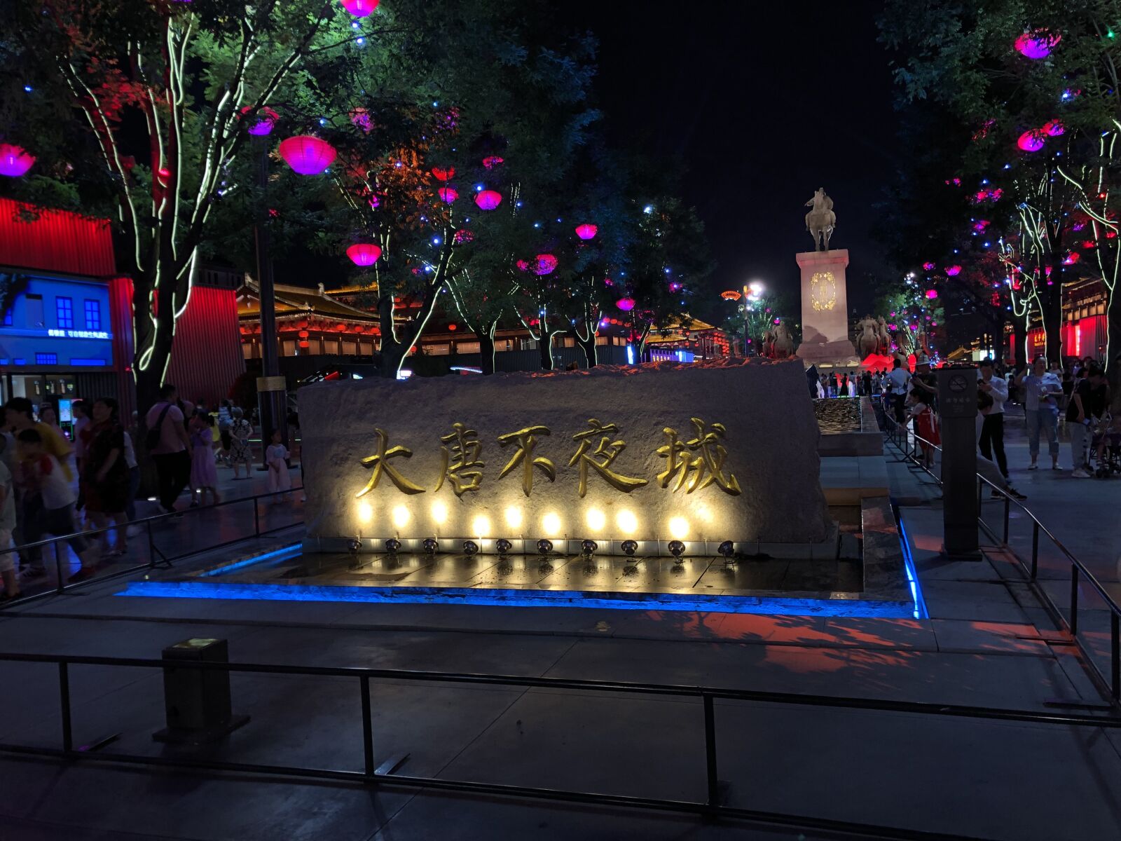 iPhone X back dual camera 4mm f/1.8 sample photo