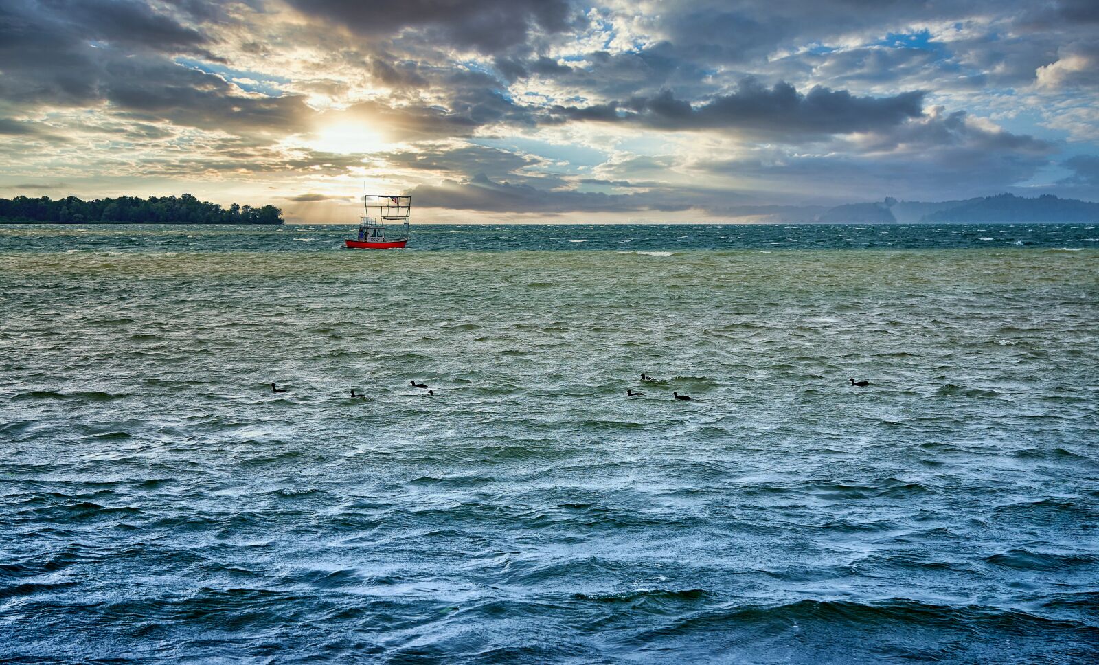 Sony ILCA-77M2 + Sony DT 16-50mm F2.8 SSM sample photo. Water, sea, lake photography