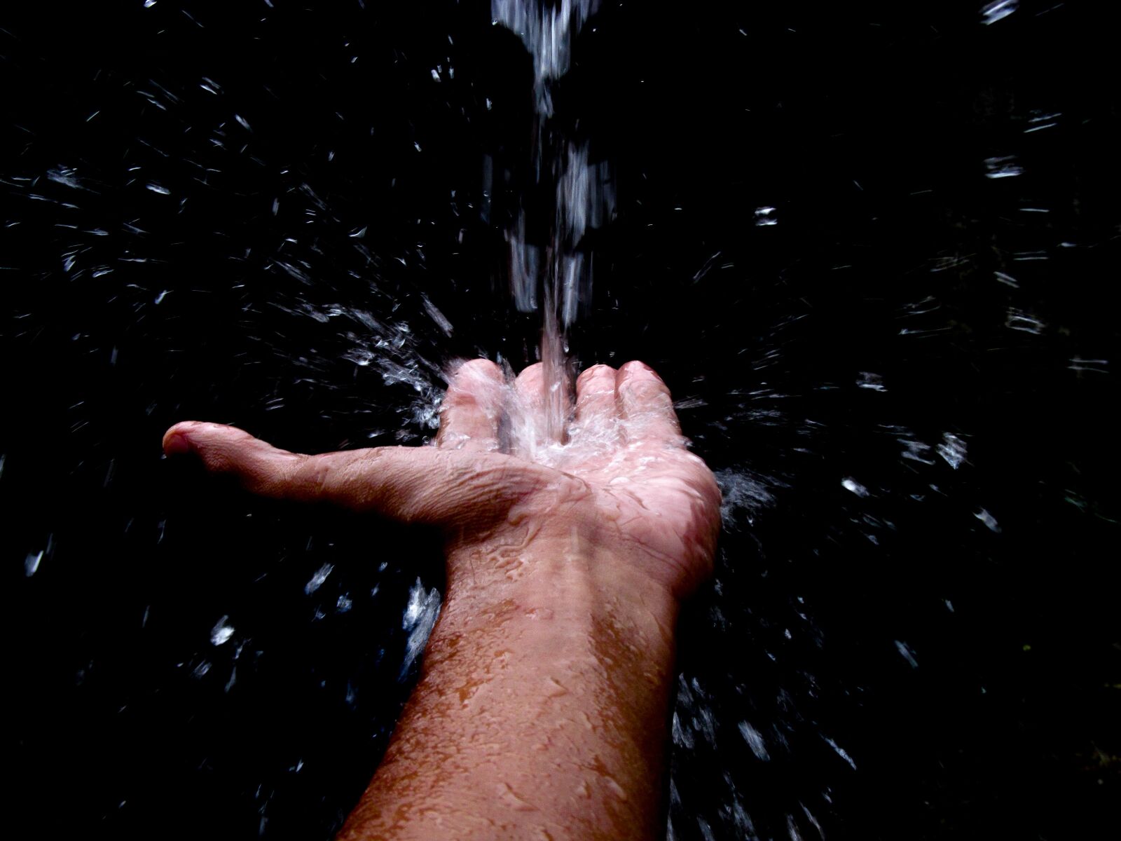 Canon PowerShot SX150 IS sample photo. Water, rain, drops photography