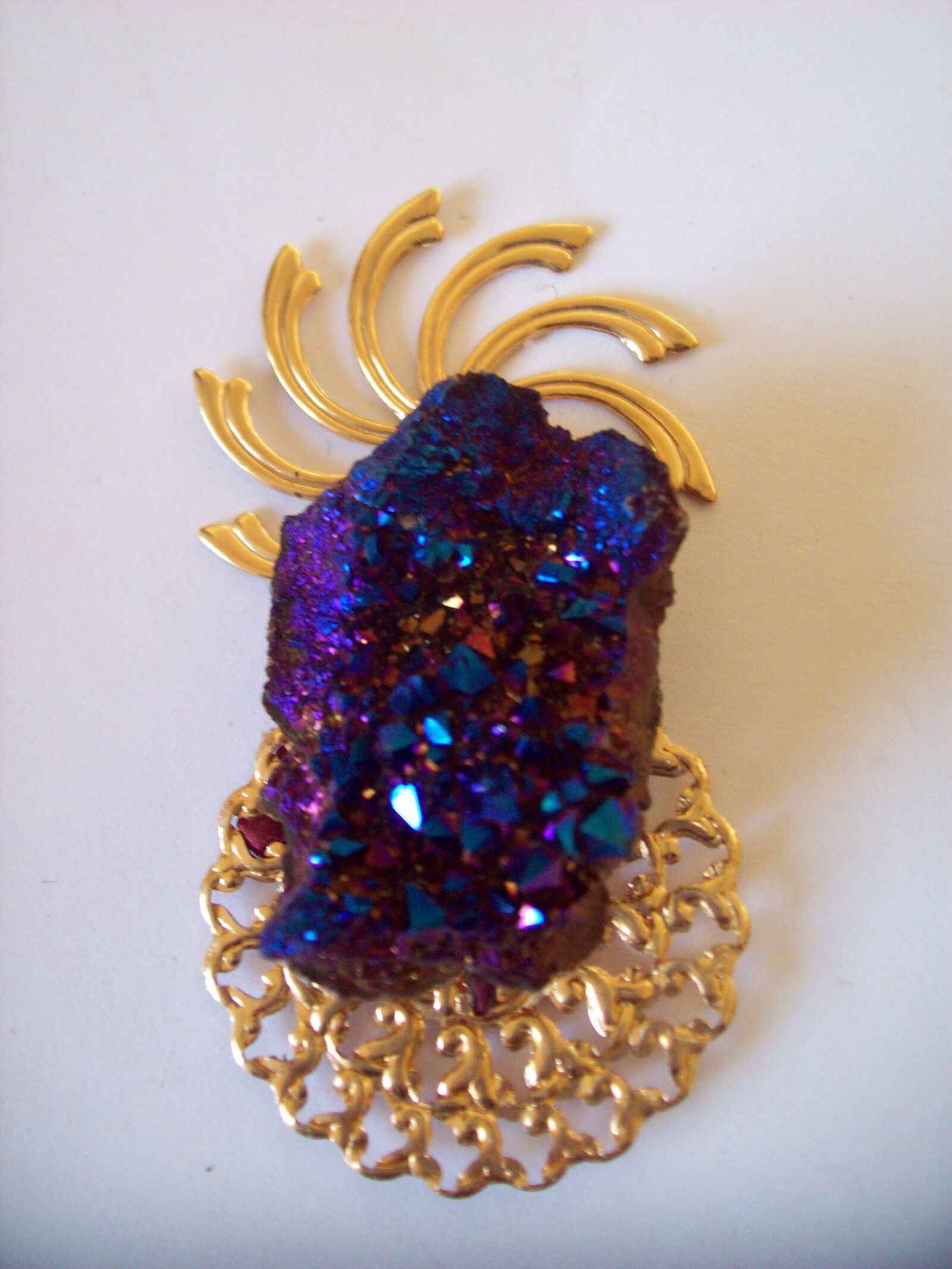 Kodak EASYSHARE C813 ZOOM DIGITAL CAMERA sample photo. Pin, jewelry, brooch photography