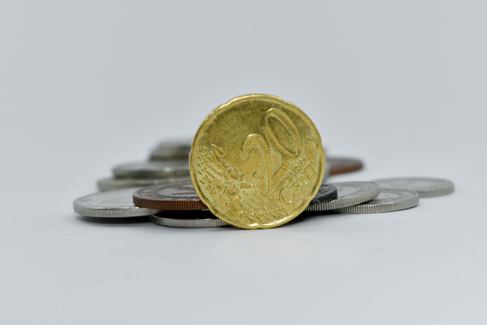 Nikon D5500 sample photo. Cent, coins, euro, twenty photography