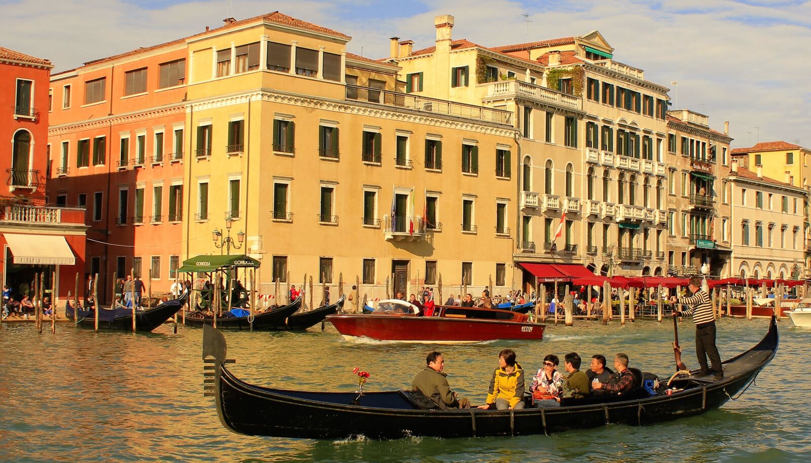Canon EOS 550D (EOS Rebel T2i / EOS Kiss X4) sample photo. Gondola, venice, kanale grande photography