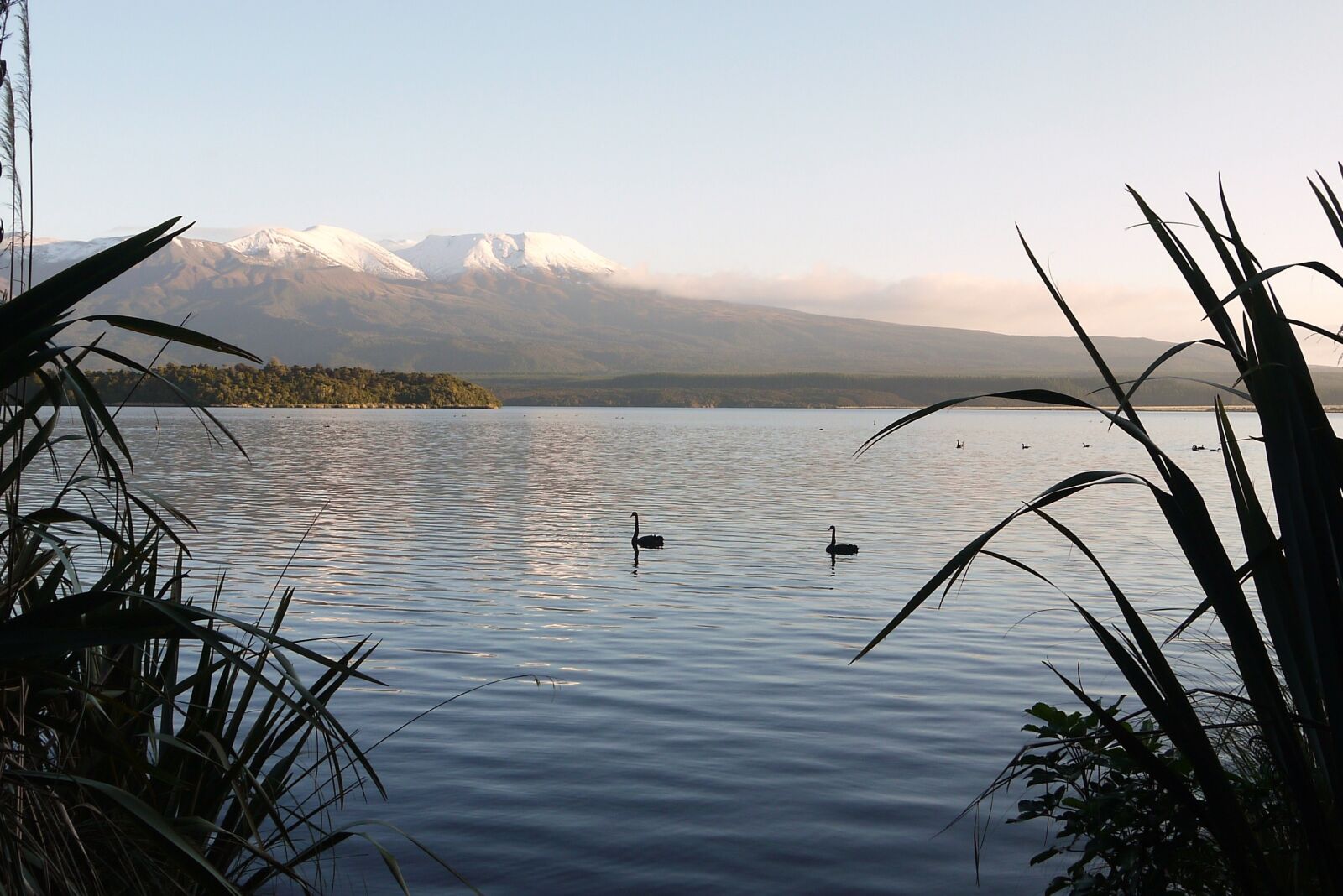 Panasonic Lumix DMC-G10 sample photo. Lake, landscape, volcano photography
