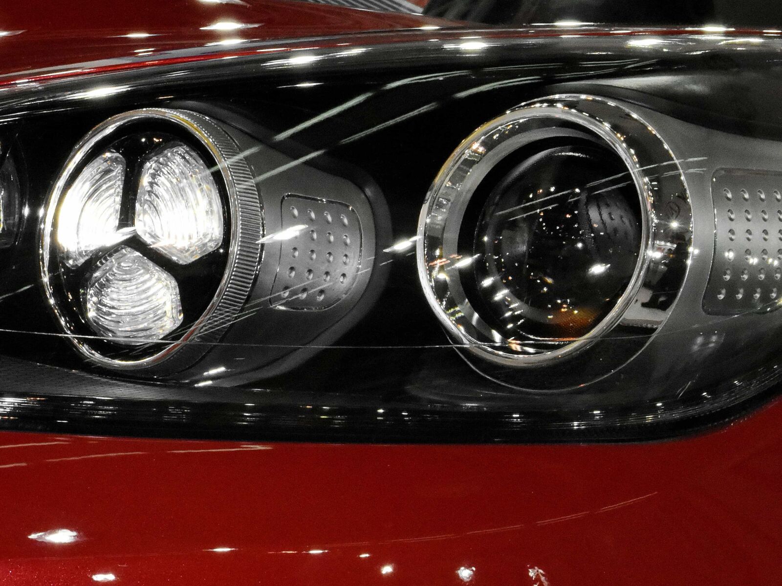 Nikon D5500 sample photo. Bumper, expensive, light bulb photography