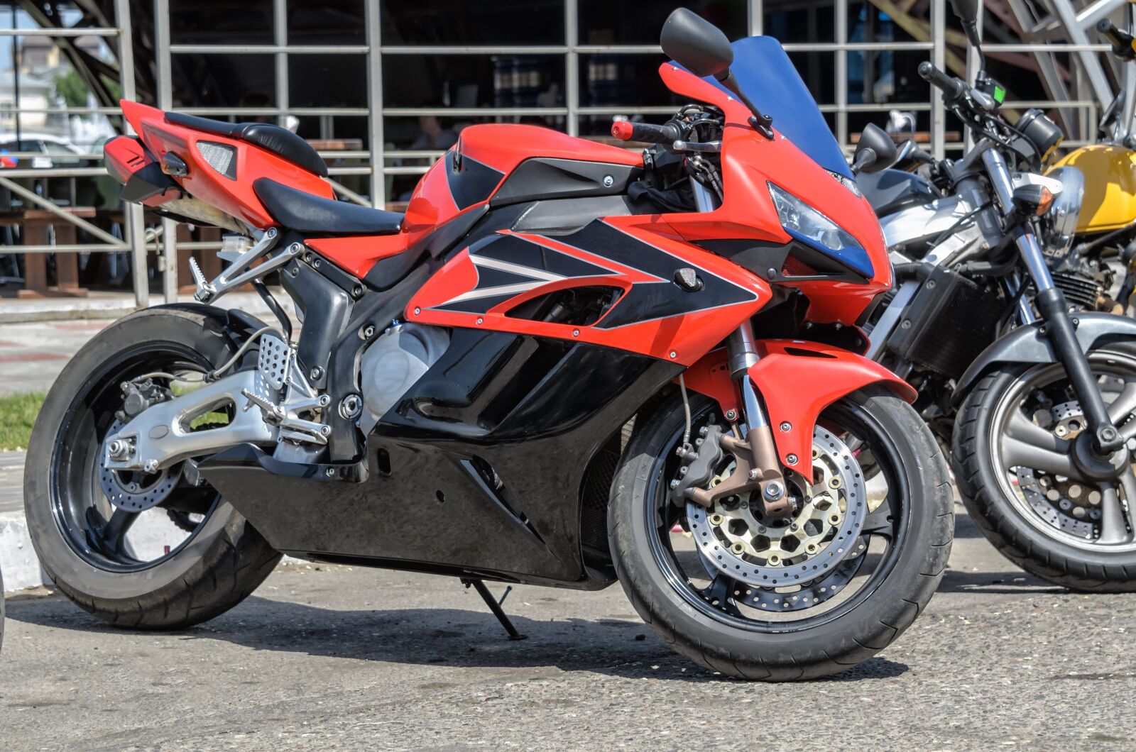 Nikon D7000 sample photo. Mode, parking, vehicle photography