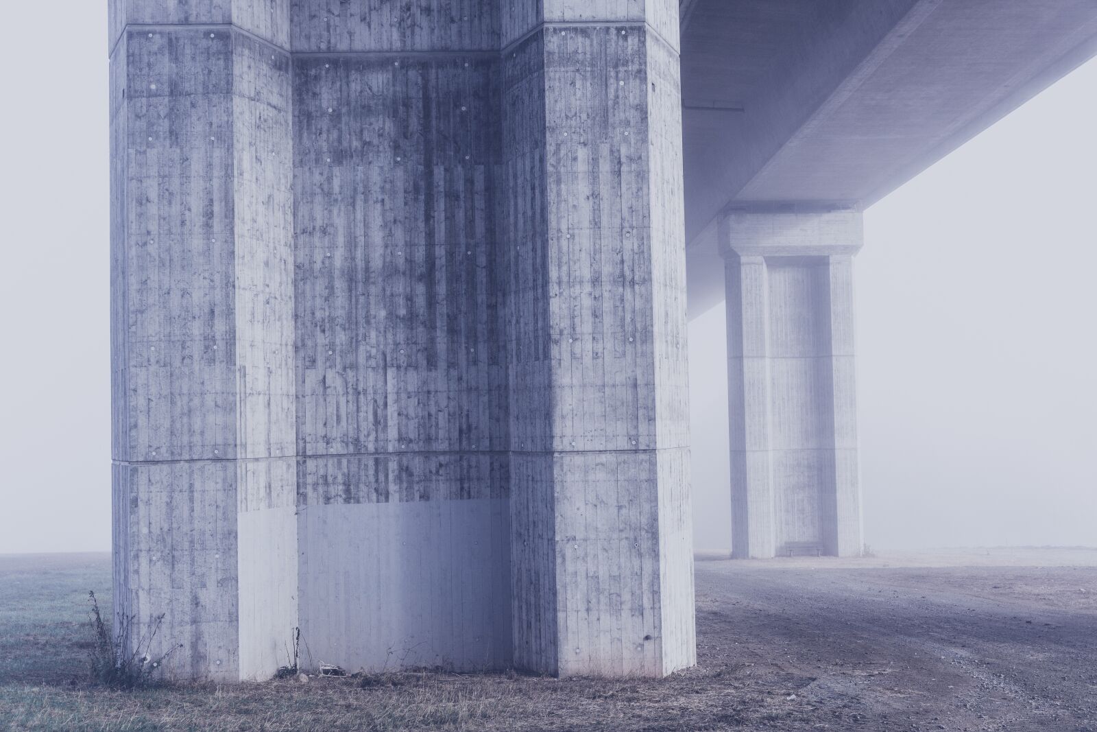Canon EF 24-70mm F2.8L II USM sample photo. Bridge, concrete, pillar photography