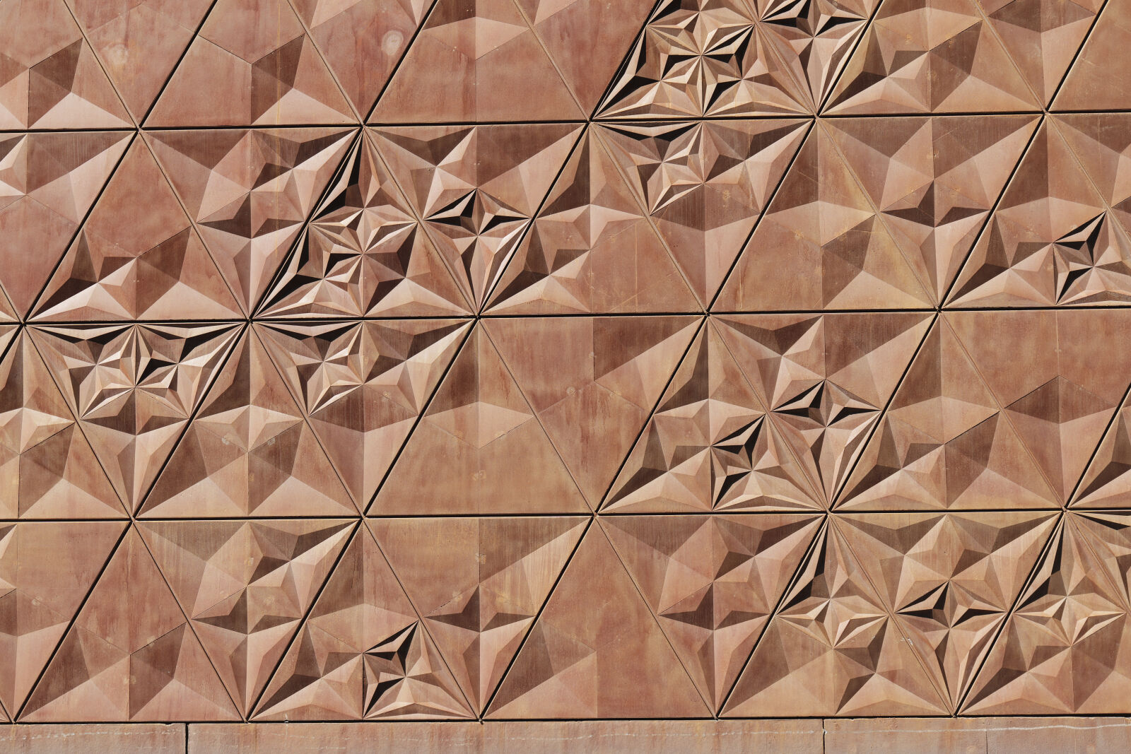 Panasonic Lumix S 20-60mm F3.5-5.6 sample photo. Surface wall photography