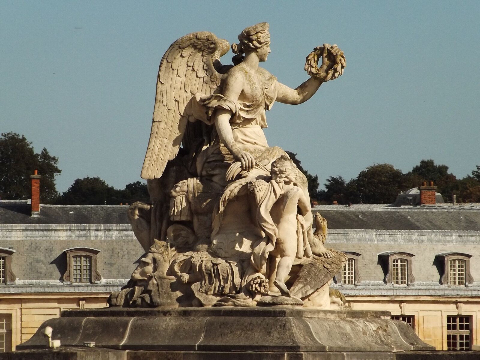 FujiFilm FinePix S4000 (FinePix S4050) sample photo. Monument, versailles, statue photography