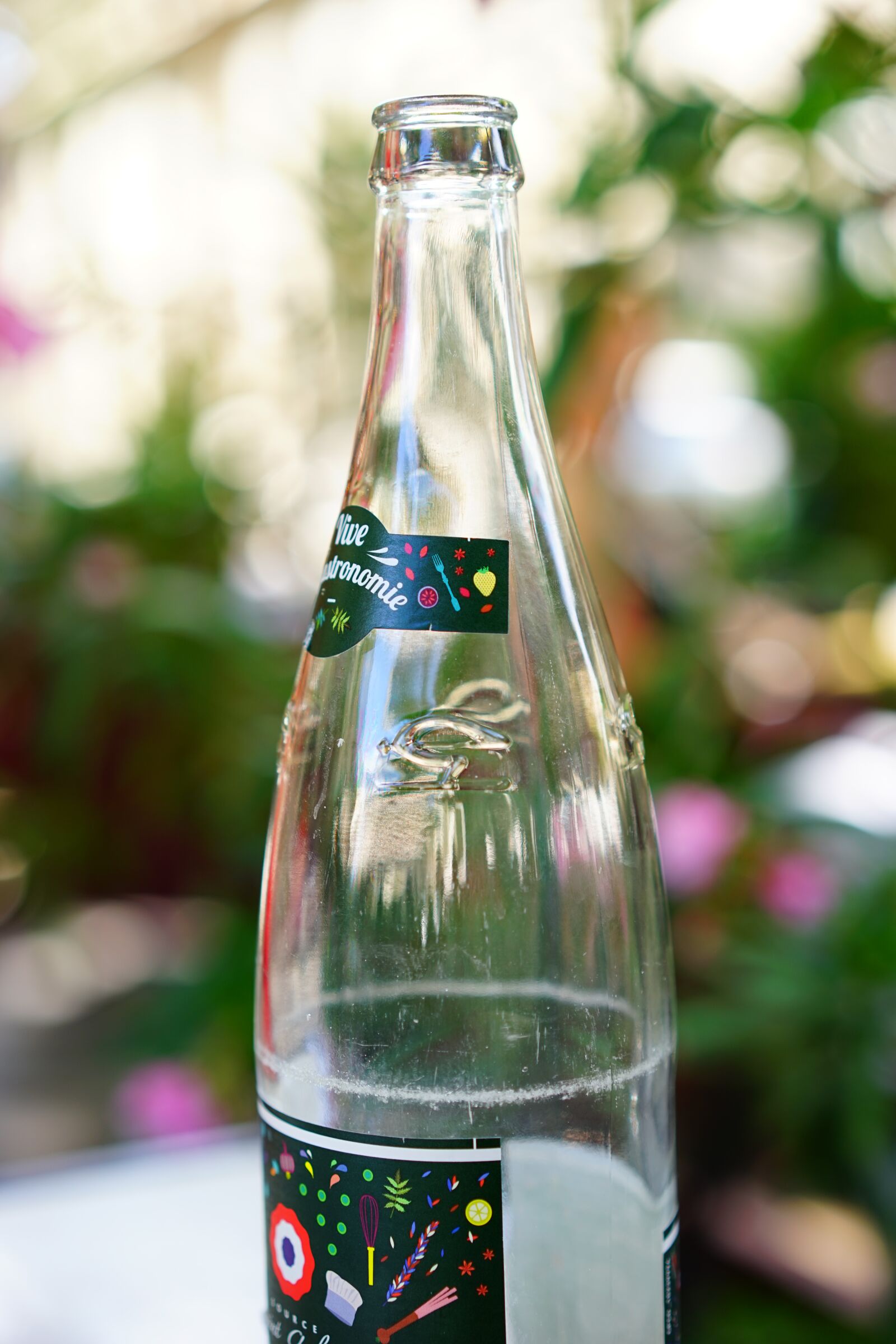 Sony a7 + Sony Sonnar T* FE 55mm F1.8 ZA sample photo. Bottle, drink, empty photography