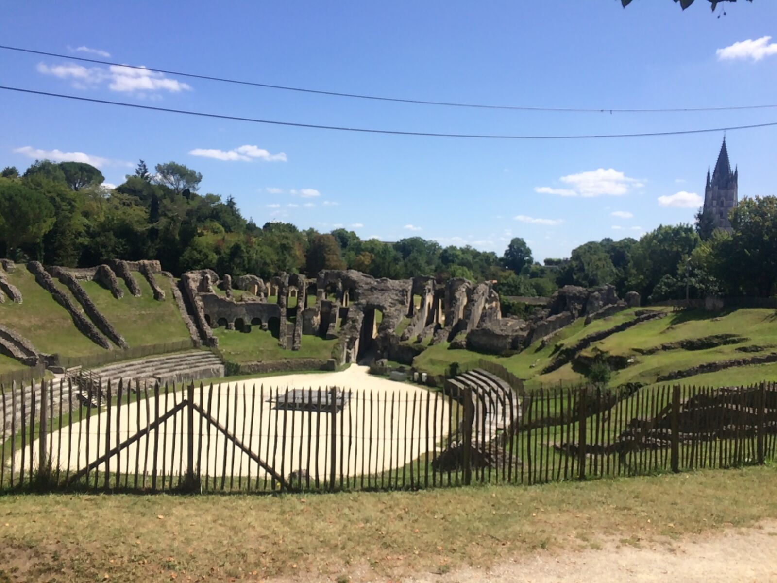 iPhone 5s back camera 4.15mm f/2.2 sample photo. Anfiteatro, france, view photography