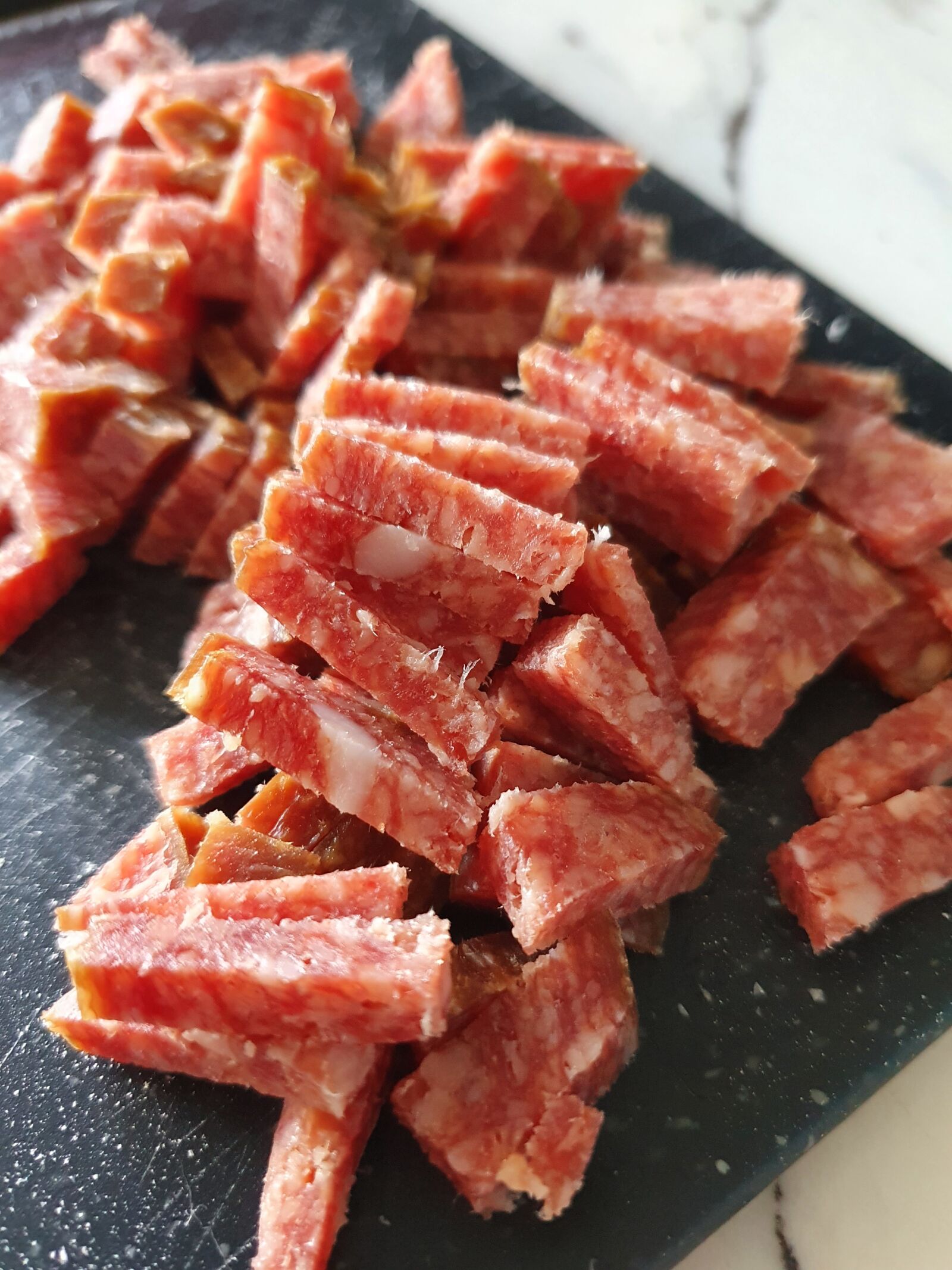 Samsung Galaxy S10 sample photo. Salami, preparation, pizza photography