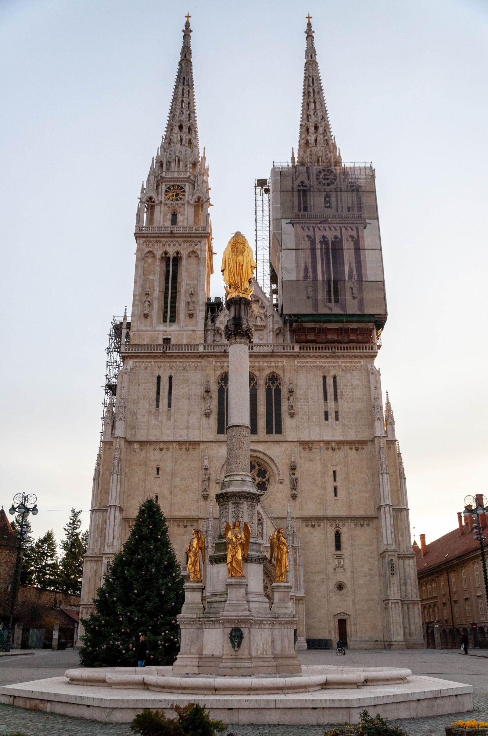 Nikon D90 sample photo. Zagreb, cathedral, architecture photography