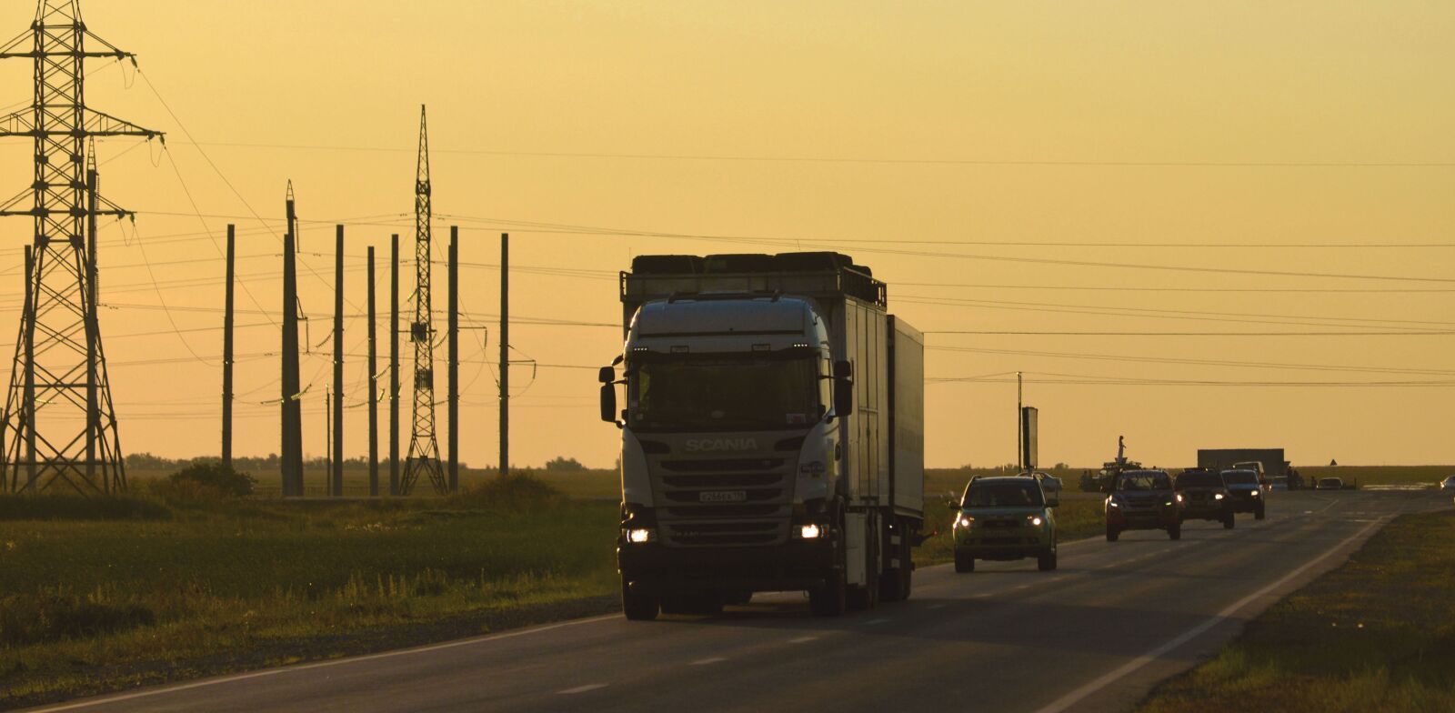 Nikon D5100 sample photo. Car, truck, evening photography