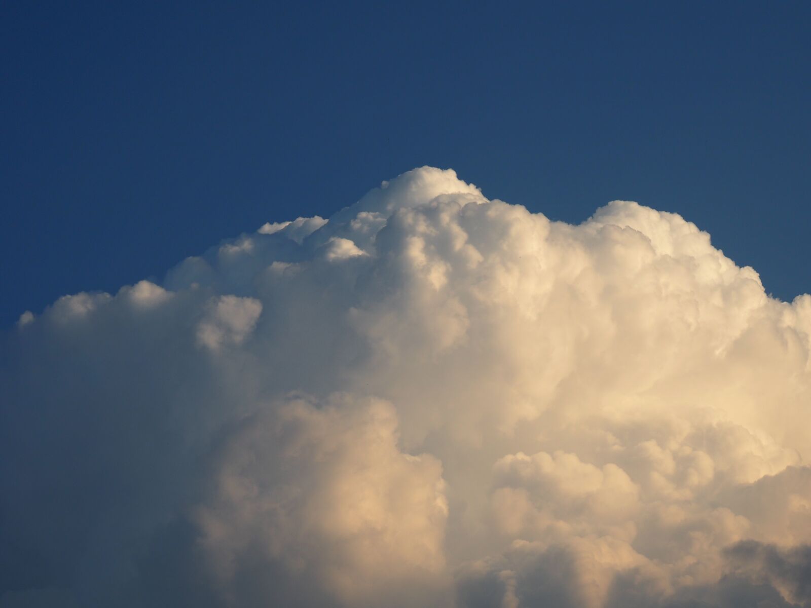 Olympus OM-D E-M10 sample photo. Sky, cloud, cumulus clouds photography