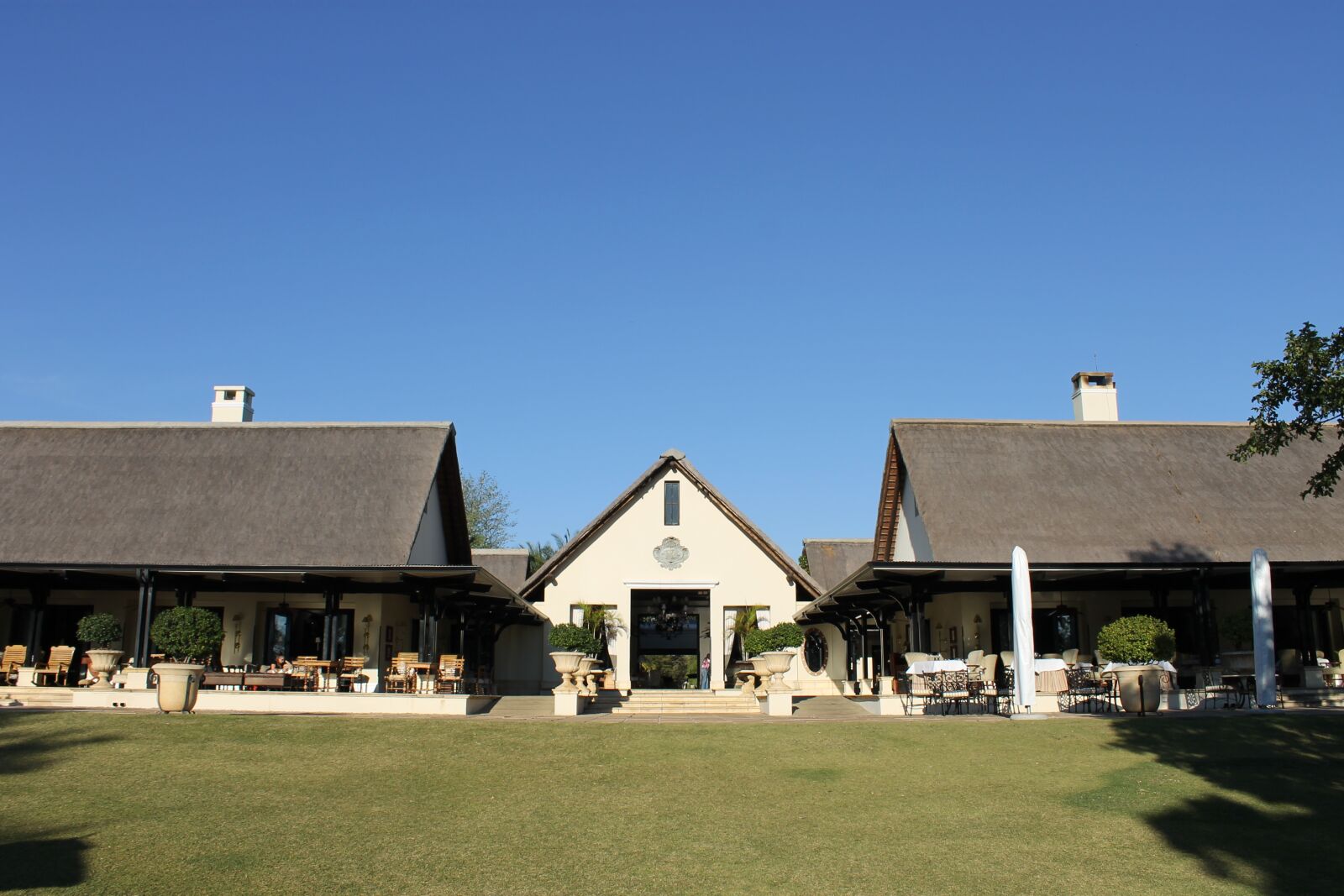 Canon EOS 1100D (EOS Rebel T3 / EOS Kiss X50) sample photo. Victoria falls, hotel, royal photography