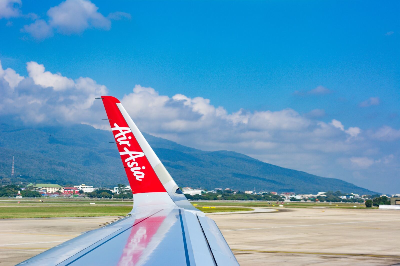 Nikon D7100 sample photo. Wing, plane, travel photography