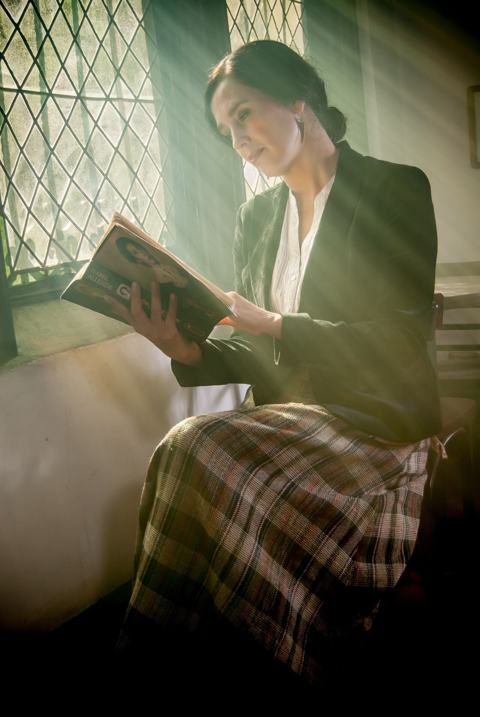 Nikon D200 sample photo. Women, reading, read photography
