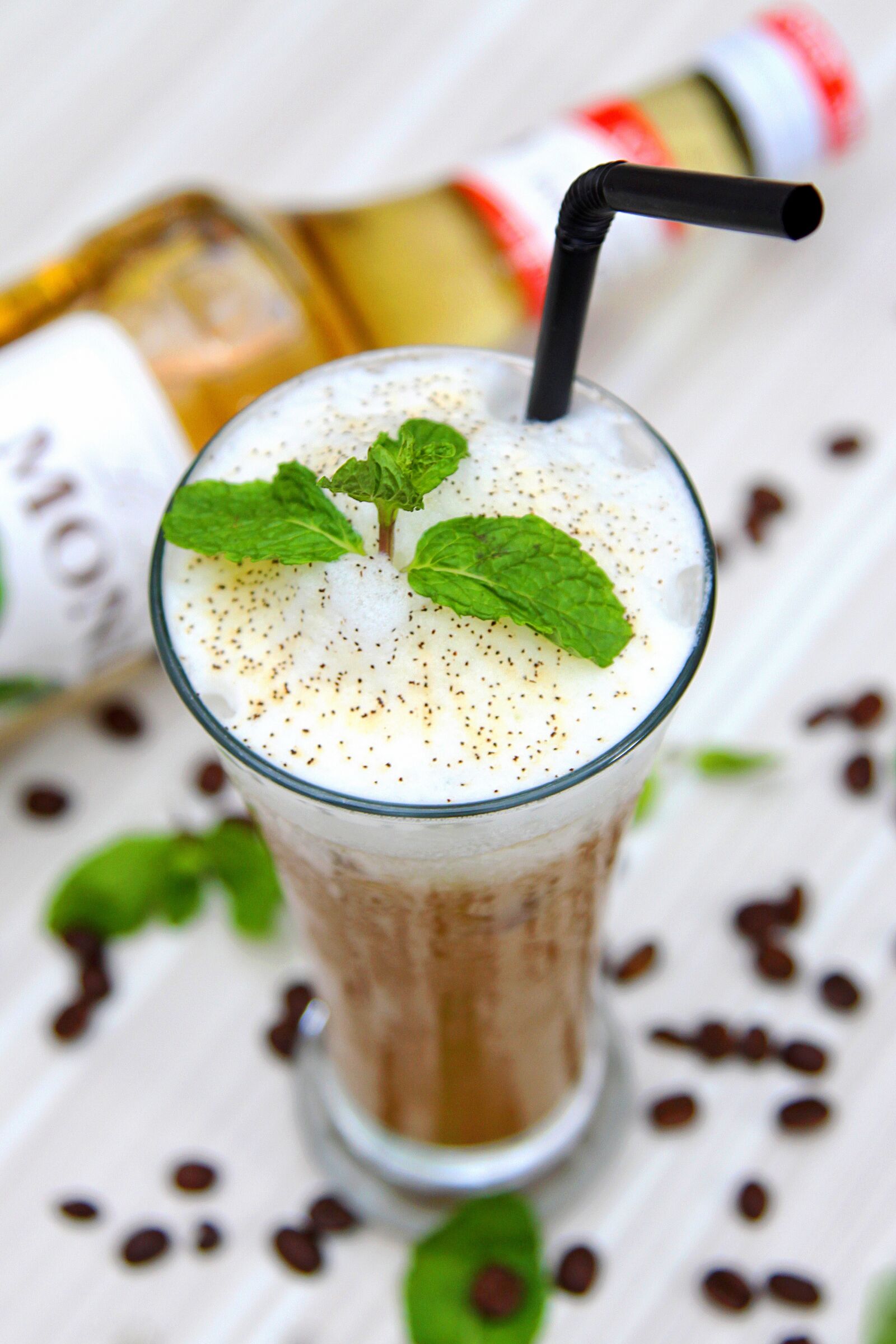 Canon EOS 50D sample photo. Drink, cafe, menu photography