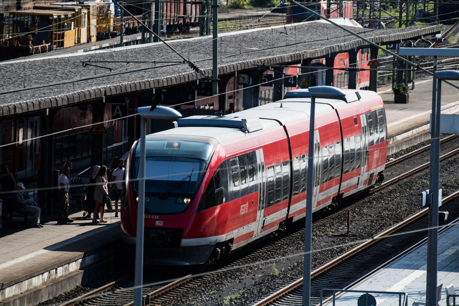 Canon EOS 750D (EOS Rebel T6i / EOS Kiss X8i) sample photo. Db, deutsche bahn, train photography