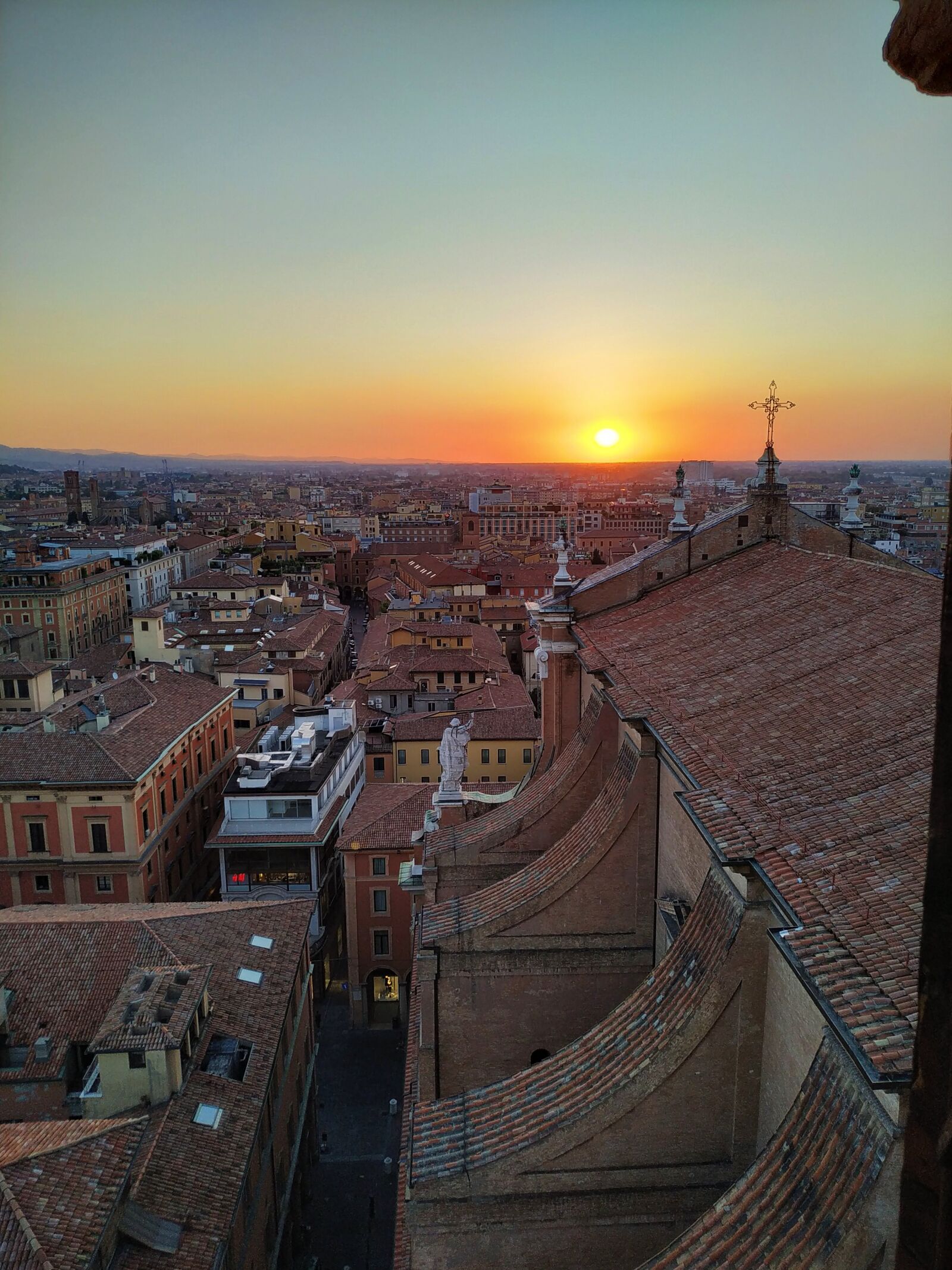 Xiaomi MI 8 Lite sample photo. Bologna, sunset, church photography
